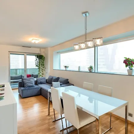 Plaza Europa Fira Gran Via Apartment