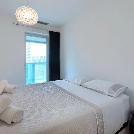 Plaza Europa Fira Gran Via Apartment