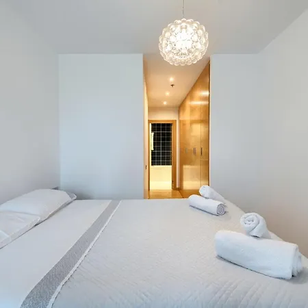 شقة Plaza Europa Fira Gran Via لوسبيتاليت دي يوبريغات